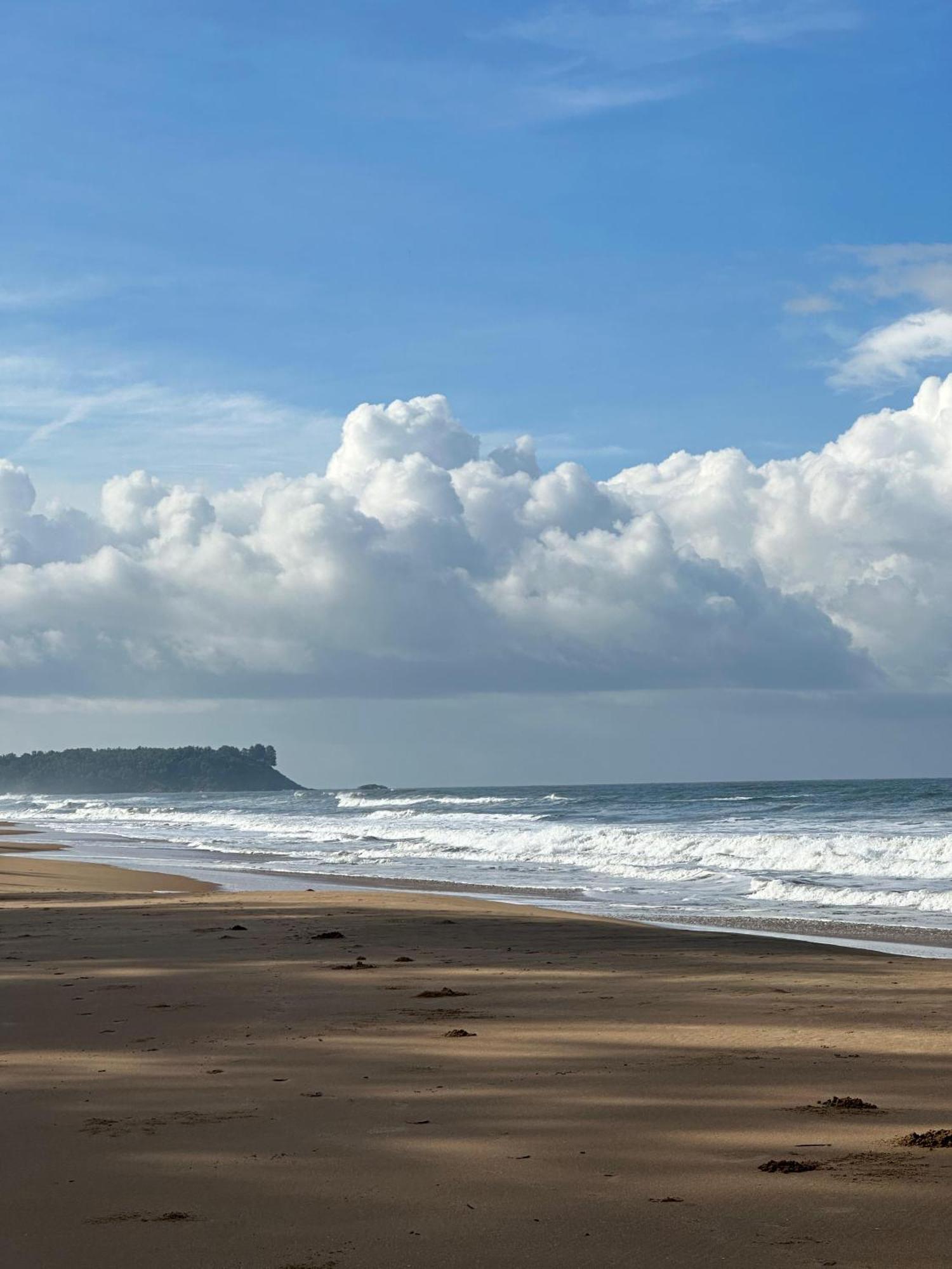 Kurma A Private Beach Kumta Buitenkant foto
